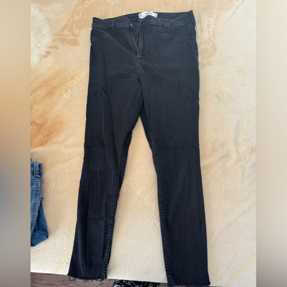 Hollister skinny jeans